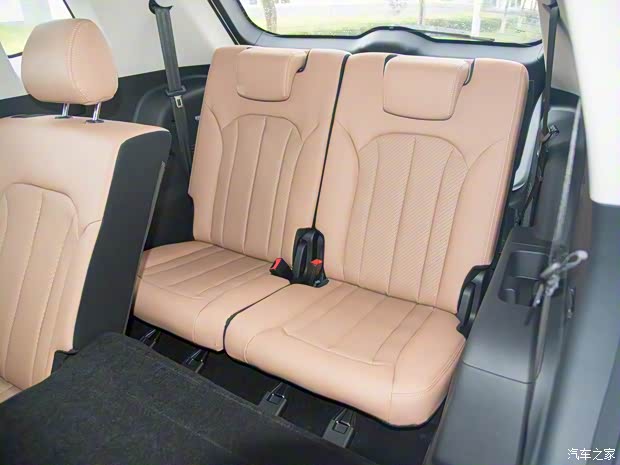 中国重汽VGV VGV U75PLUS 2021款 2.0TGDI 梦幻旅行版 7座