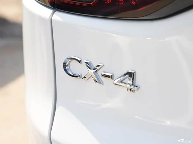 一汽马自达 马自达CX-4 2020款 2.5L 自动两驱蓝天驾趣版 一汽马自达 马自达CX-4 2020款 2.5L 自动两驱蓝天驾趣版