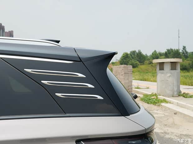 一汽紅旗 紅旗HS7 2023款 2.0T 自動(dòng)四驅(qū)旗領(lǐng)版 七座