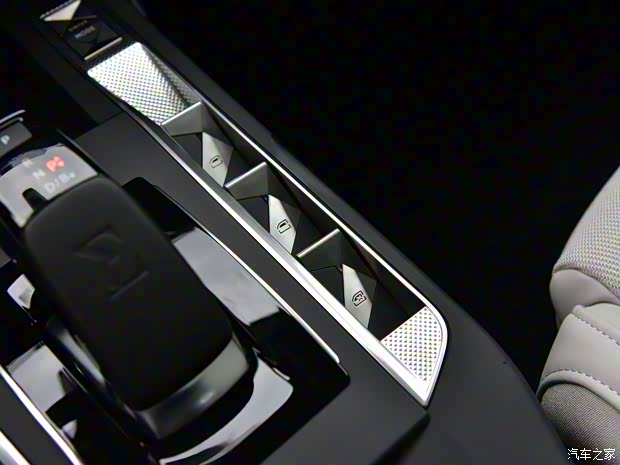 DS(进口) DS 3新能源 2021款 基本型