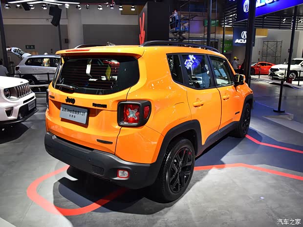 广汽菲克Jeep 自由侠 2019款 1.3T 夜鹰版