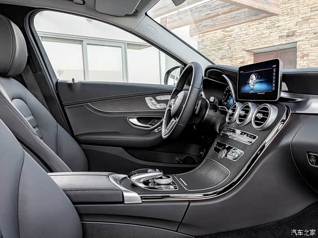 奔驰(进口) 奔驰C级(进口) 2019款 旅行版 基本型 奔驰(进口) 奔驰C级(进口) 2019款 旅行版 基本型