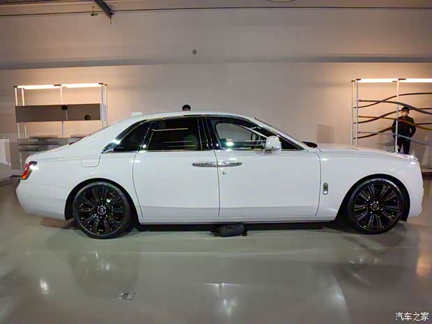 劳斯莱斯 古思特 2021款 6.7T 标准轴距版