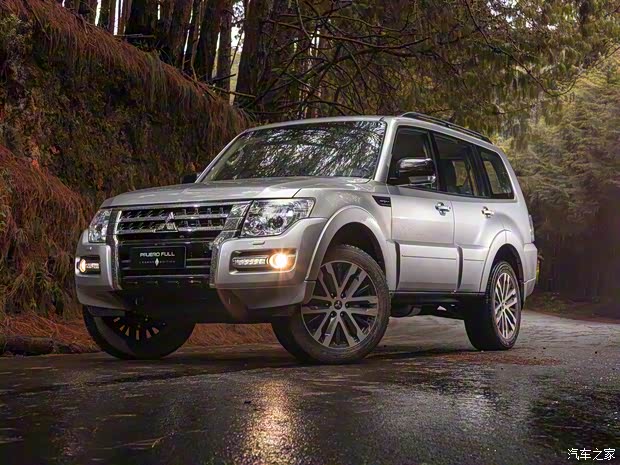 三菱(進口) 帕杰羅(進口) 2021款 Legend Edition 巴西版