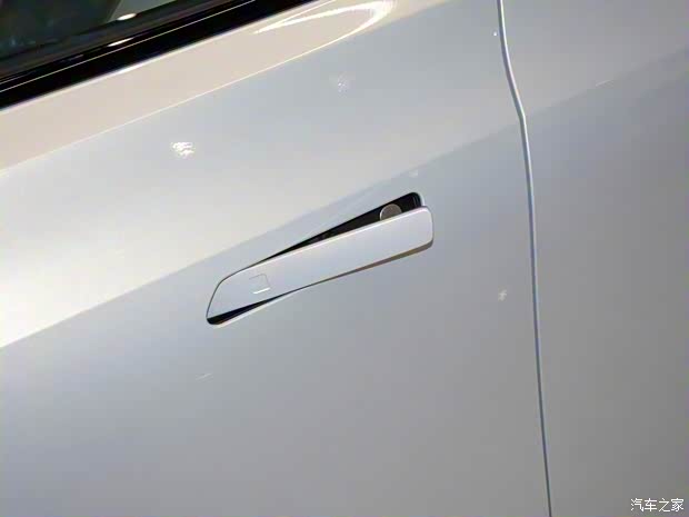 广汽埃安 AION S 2021款 Plus 基本型