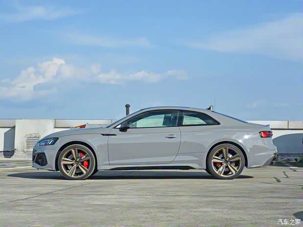 Audi Sport 奥迪RS 5 2023款 RS 5 2.9T Coupe 暗金版