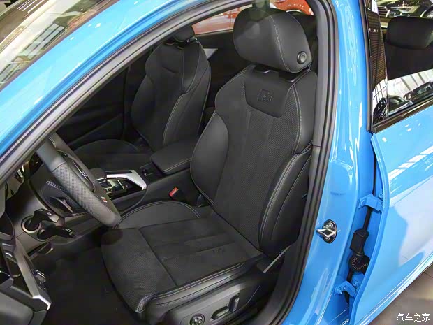 奥迪(进口) 奥迪A4(进口) 2021款 Avant 先锋派 40 TFSI 豪华动感型