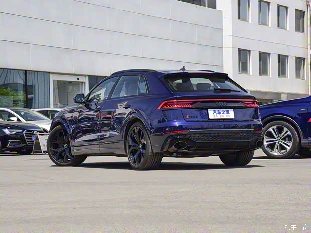 Audi Sport 奧迪RS Q8 2021款 RS Q8 4.0T 尊享版