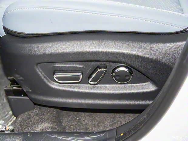 长安汽车 长安CS75 PHEV 2018款 基本型