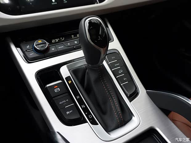 吉利汽车 博越 2018款 1.8TD 自动两驱智尊型4G互联版