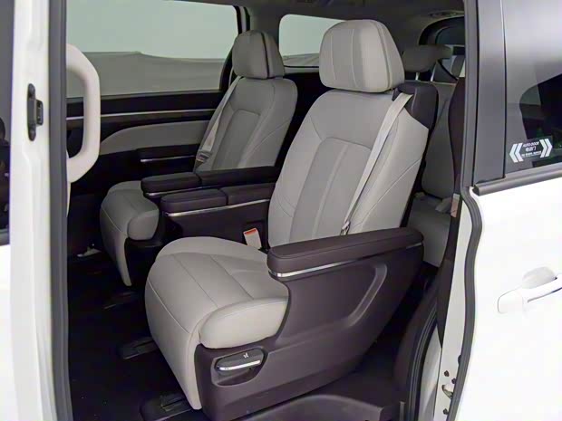 广汽乘用车 传祺M8 2021款 大师系列 390T 至尊版 广汽乘用车 传祺M8 2021款 大师系列 390T 至尊版