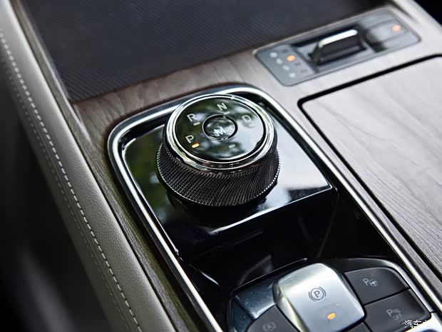 江铃福特 领裕 2021款 EcoBoost 225 尊领型PLUS 7座 江铃福特 领裕 2021款 EcoBoost 225 尊领型PLUS 7座