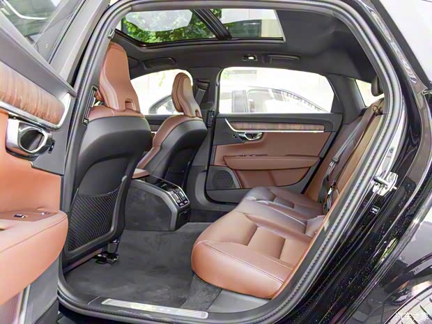 沃尔沃亚太 沃尔沃S90 2022款 B5 智远豪华版