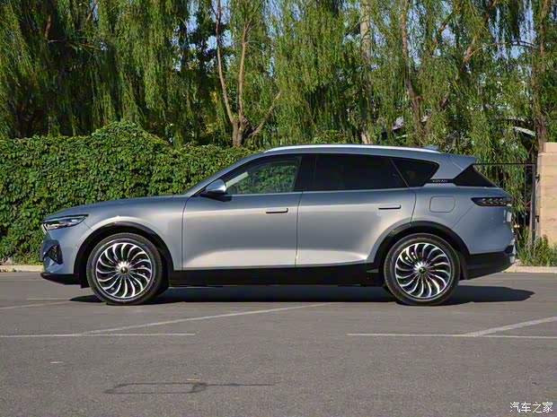 岚图汽车 岚图FREE 2021款 四驱增程版尊享包 岚图汽车 岚图FREE 2021款 四驱增程版尊享包