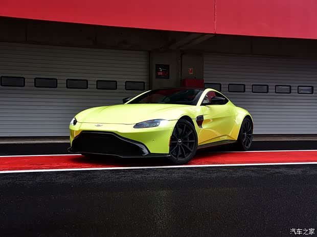 阿斯顿·马丁 V8 Vantage 2019款 4.0T V8 珊瑚橘