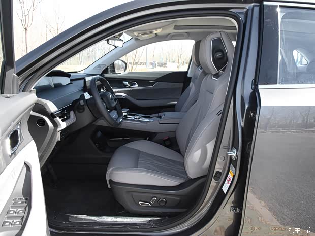 长安汽车 长安UNI-K 智电iDD 2023款 智电iDD 1.5T 135km智领型 