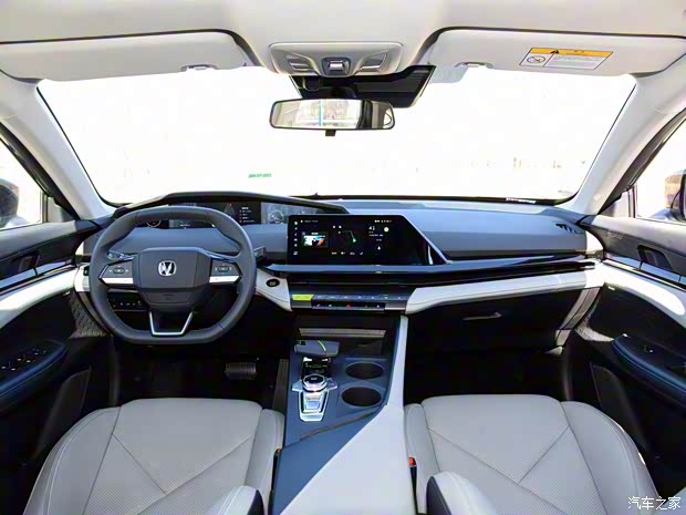 長(zhǎng)安汽車 長(zhǎng)安UNI-V 智電iDD 2023款 智電iDD 1.5T 113km智酷型