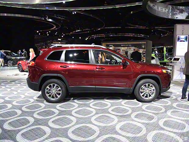 Jeep(进口) 自由光(进口) 2018款 Latitude
