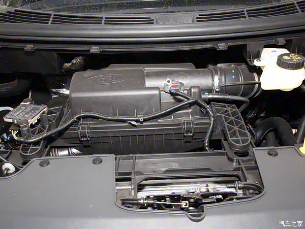 江鈴福特 全順 2019款 2.0T柴油商旅型中軸中頂7座國VI