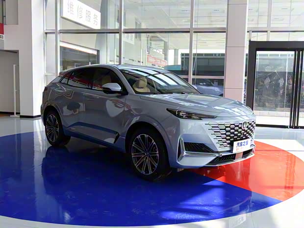 長(zhǎng)安汽車 長(zhǎng)安UNI-K 2021款 2.0T 尊貴型
