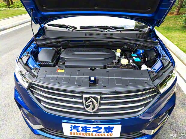 上汽通用五菱 宝骏360 2018款 1.5L 手动豪华型 上汽通用五菱 宝骏360 2018款 1.5L 手动豪华型