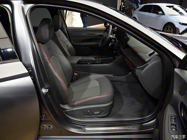 北京現(xiàn)代 索納塔 2024款 2.0T N Line 高配版