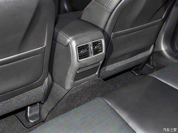 东风英菲尼迪 英菲尼迪Q50L 2018款 2.0T 菁英运动版