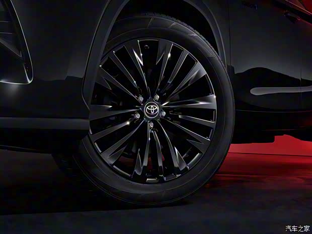 广汽丰田 汉兰达 2023款 双擎 2.5L 四驱骑士版 7座