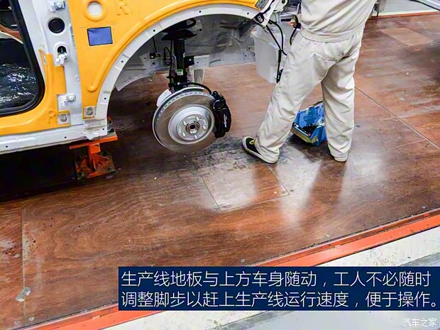 众泰汽车 众泰T700 2017款 1.8T 双离合旗舰型贺岁版 众泰汽车 众泰T700 2017款 1.8T 双离合旗舰型贺岁版