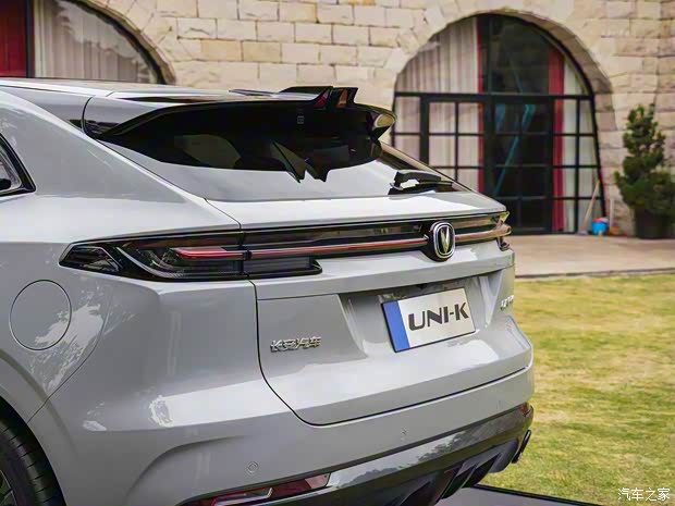 長(zhǎng)安汽車 長(zhǎng)安UNI-K 2021款 UNI量產(chǎn)版