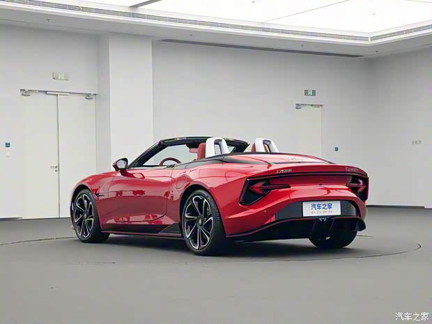 上汽集团 Cyberster 2023款 四驱版 400kW