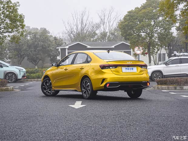 悦达起亚 起亚K3 2023款 1.4T DCT尊贵奢享版 悦达起亚 起亚K3 2023款 1.4T DCT尊贵奢享版