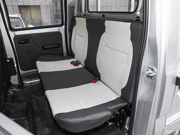 長(zhǎng)安凱程 長(zhǎng)安星卡 2023款 1.5L雙排2.55米載貨汽車舒適型