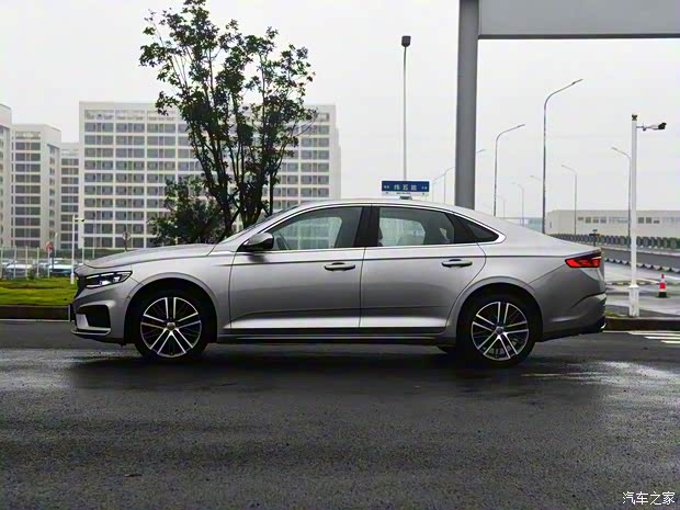 吉利汽车 星瑞 2020款 2.0T 基本型 吉利汽车 星瑞 2020款 2.0T 基本型