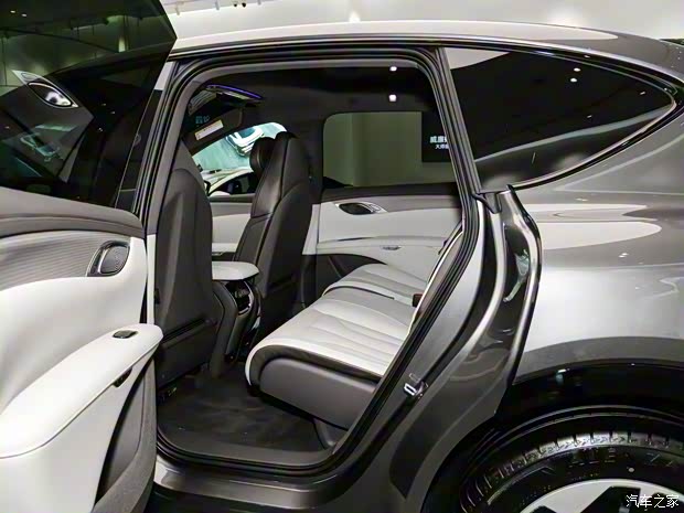 智己汽车 智己LS7 2023款 90kWh 后驱版 智己汽车 智己LS7 2023款 90kWh 后驱版