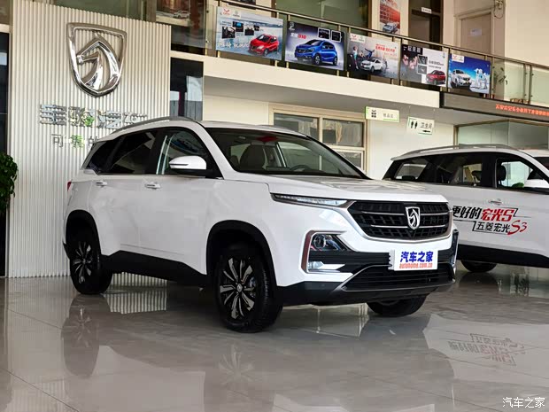 上汽通用五菱 宝骏530 2018款 1.5T 手动尊贵型