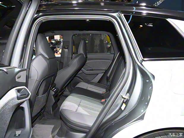 奧迪(進(jìn)口) 奧迪Q6 e-tron 2023款 基本型