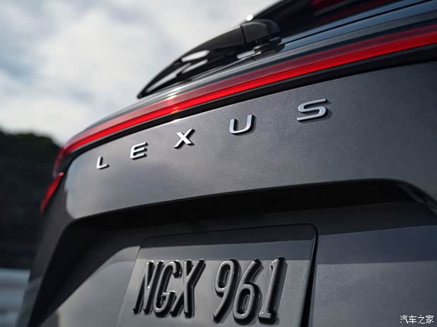 雷克薩斯 雷克薩斯NX 2022款 350h AWD