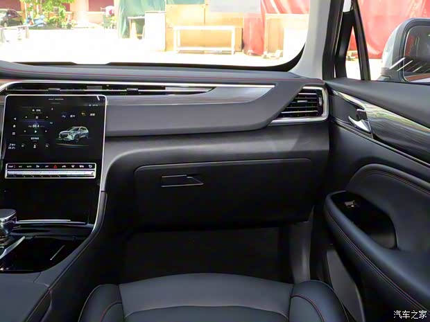 广汽乘用车 传祺GS4 2021款 PLUS 270T 自动星河版