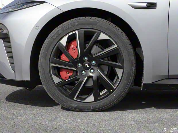 東風(fēng)乘用車 eπ 007 2024款 620Pro版