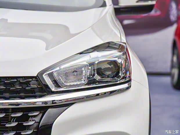 奇瑞汽车 瑞虎8 2018款 1.5T 自动旗舰型