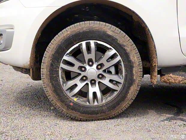 江铃福特 撼路者 2020款 2.3T 汽油自动四驱豪华版 7座 国VI