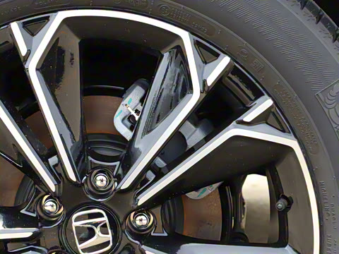 2024款 240TURBO 四驱尊耀版 5座 2024款 240TURBO 四驱尊耀版 5座