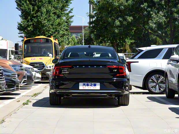 沃尔沃亚太 沃尔沃S90 2022款 B5 智远豪华版