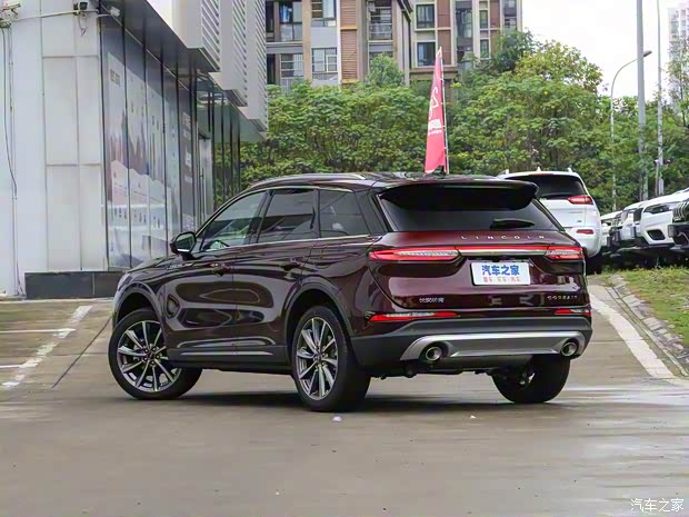 长安林肯 冒险家 2022款 2.0T 四驱尊耀版 长安林肯 冒险家 2022款 2.0T 四驱尊耀版