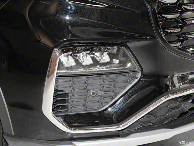 江鈴福特 領(lǐng)裕 2023款 EcoBoost 225 尊領(lǐng)型PLUS 7座（2/3/2）