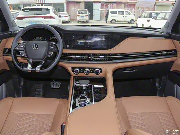 长安汽车 长安CS95 2023款 2.0T 两驱豪华型PLUS 长安汽车 长安CS95 2023款 2.0T 两驱豪华型PLUS