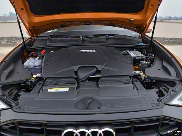 奥迪(进口) 奥迪Q8 2019款 55 TFSI 甄选动感型