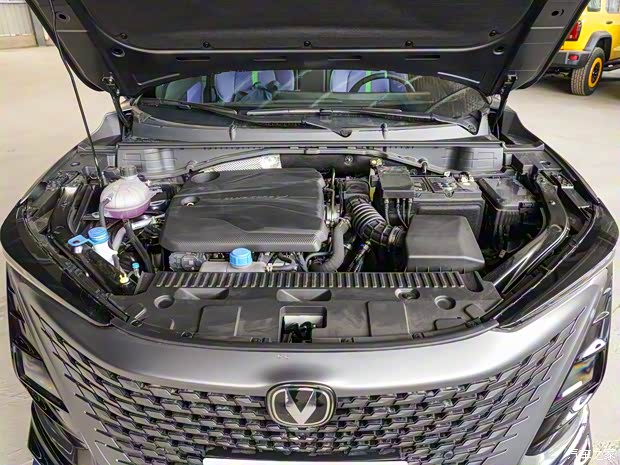 長安汽車 長安UNI-T 2023款 運(yùn)動(dòng)版 基本型