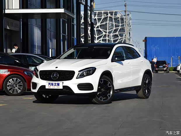 北京奔驰 奔驰GLA 2018款 GLA 220 4MATIC 运动型